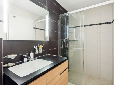 Villa jumelée indépendante avec piscine à Romont image 8