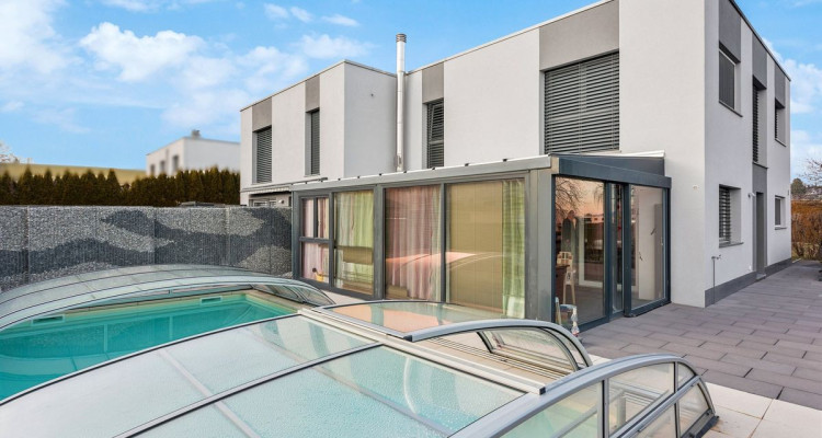 Villa jumelée indépendante avec piscine à Romont image 1