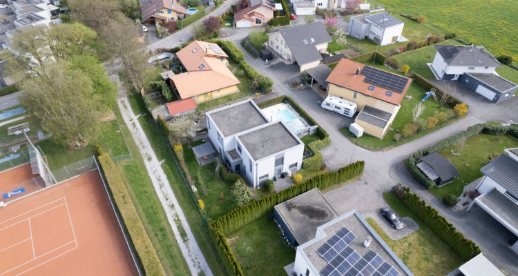 Villa jumelée indépendante avec piscine à Romont image 11