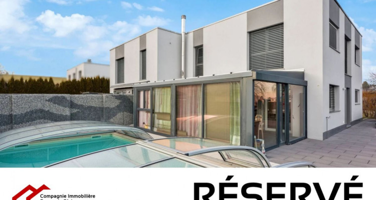 Villa jumelée indépendante avec piscine à Romont image 1
