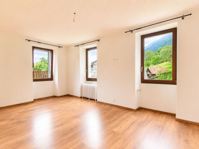 Charmant appartement de 4,5 pièces rénové au coeur du village image 1