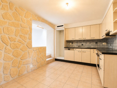 Charmant appartement de 4,5 pièces rénové au coeur du village image 6