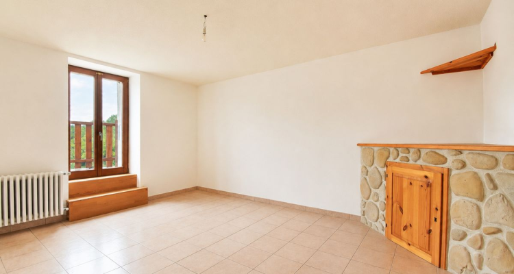 Charmant appartement de 4,5 pièces rénové au coeur du village image 5