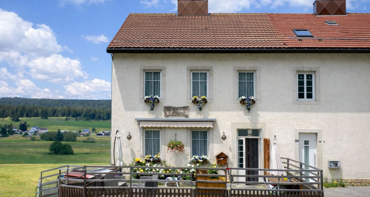 Maison jumelée au Chenit : espace, confort et charme pour toute la famille image 10
