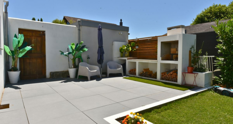 Villa contemporaine avec piscine et vue lac image 10