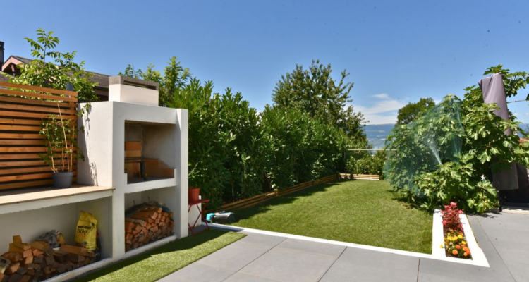 Villa contemporaine avec piscine et vue lac image 13