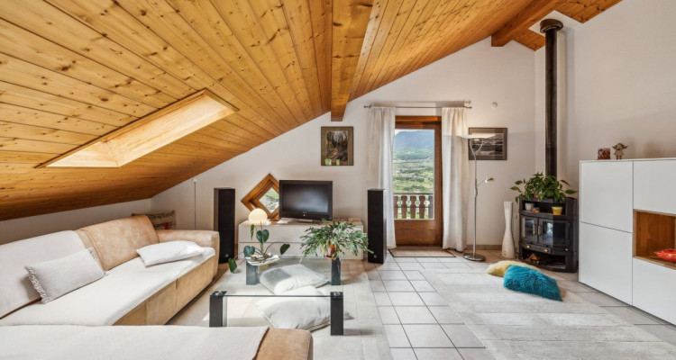 Joyau lumineux de 3,5 pièces baigné de soleil image 1