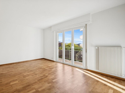 Appartement lumineux et calme : 2,5 pièces à Pully image 2