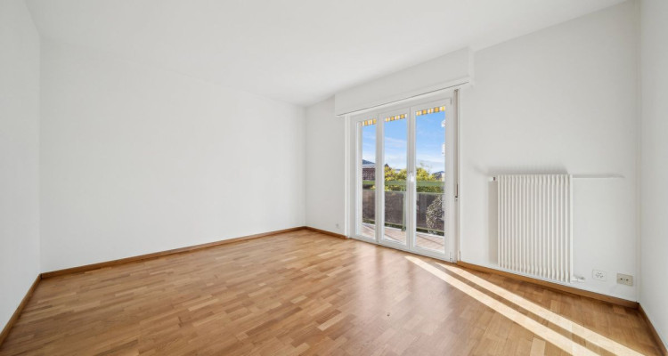 Appartement lumineux et calme : 2,5 pièces à Pully image 10