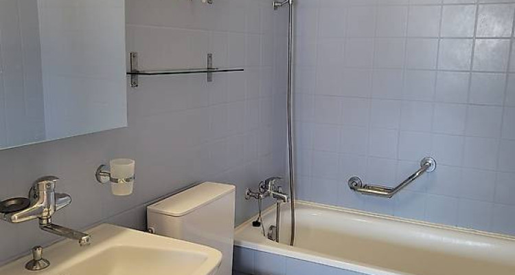 Appartement de 2.5 pièces à Onex  image 3