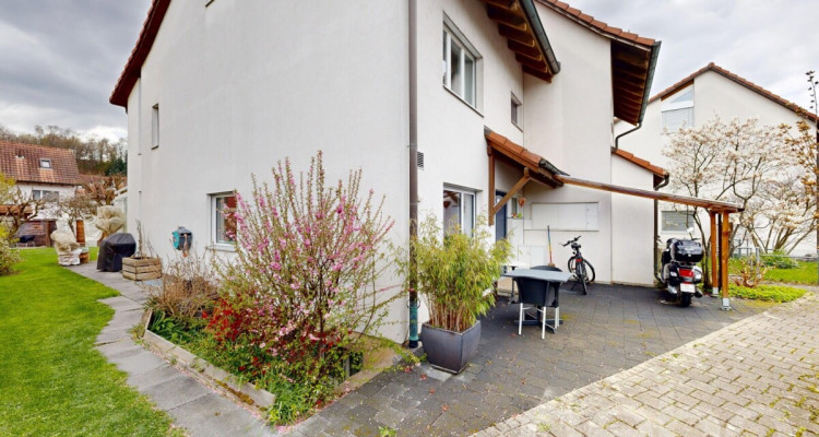 Familienhaus mit Garten, viel Platz & Top-Aussenbereich image 1