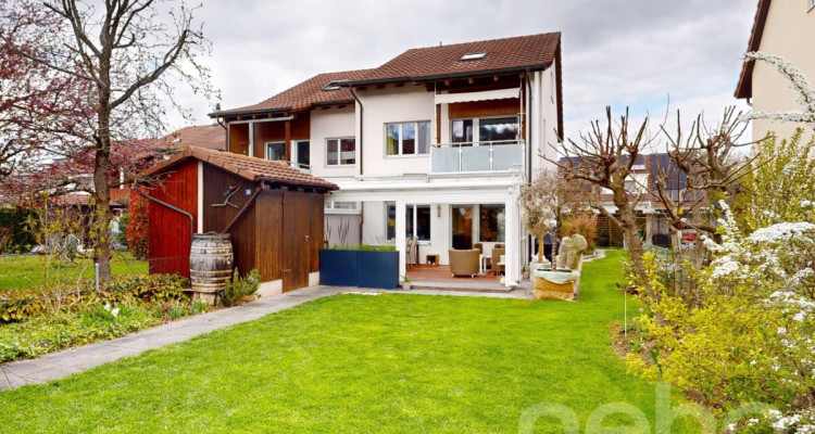 Familienhaus mit Garten, viel Platz & Top-Aussenbereich image 2