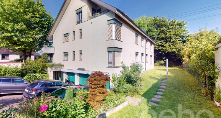 Lichtdurchflutete Dachwohnung mit Balkon und Weitblick image 11