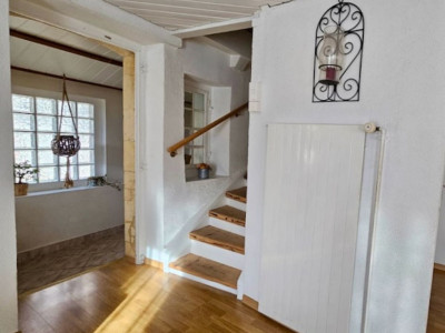 Authentique maison villageoise, Charme et volumes à Boveresse image 12