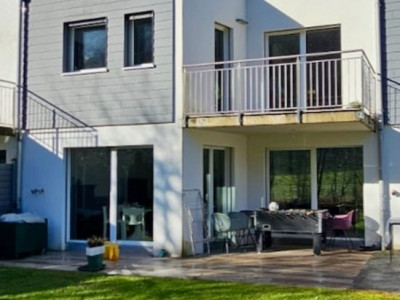  Villa  contigüe située dans un agréable quartier prisé de Fleurier image 3