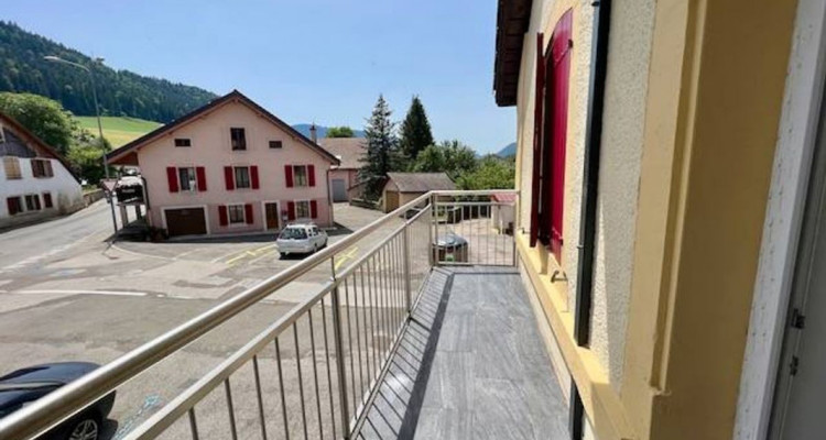 Immeuble rénové, 3 lots sur 5 loués, 4 appartements et un local commercial image 5