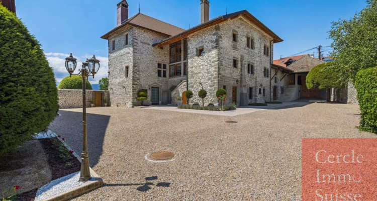 Château dexception du XVI? siècle entièrement rénové ? Propriété de prestige image 5