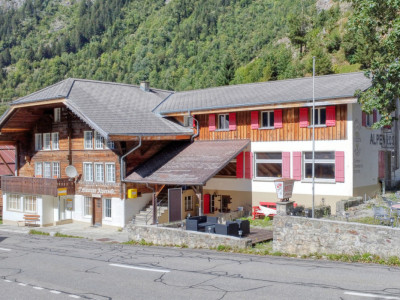 Einzigartiges Airbnb / Hotel in malerischer Berglandschaft image 1
