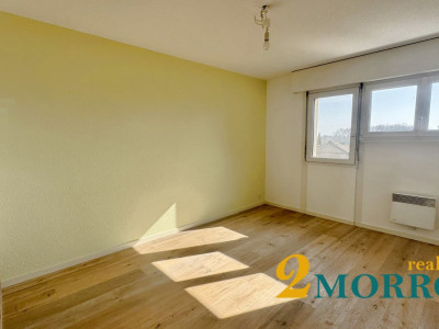 Attique lumineux 4.5 pièces avec vue au cœur de Rolle image 5