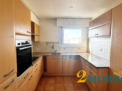 Attique lumineux 4.5 pièces avec vue au cœur de Rolle image 3