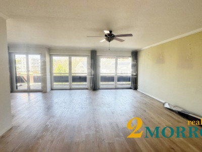 Attique lumineux 4.5 pièces avec vue au cœur de Rolle image 8