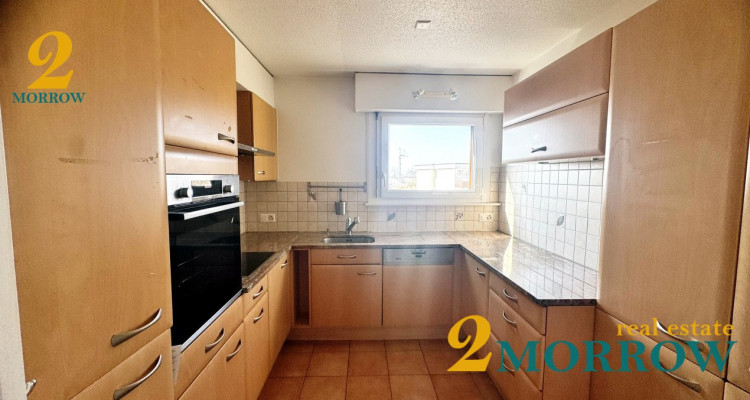 Attique lumineux 4.5 pièces avec vue au cœur de Rolle image 3