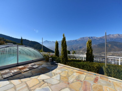 Villa avec piscine et vue imprenable sur les montagnes image 9