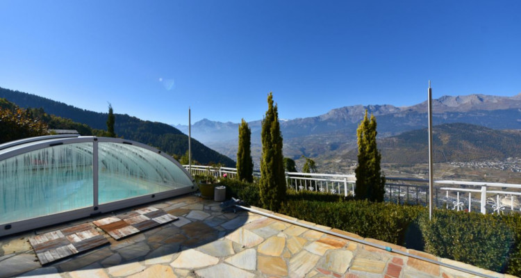 Villa avec piscine et vue imprenable sur les montagnes image 9