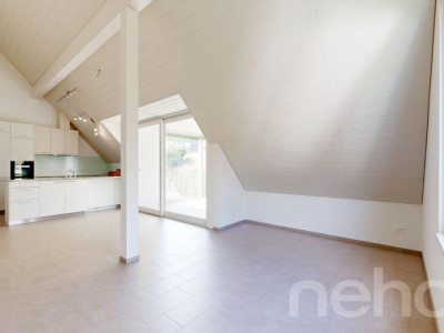 Neuwertige 4.5-Zimmer Dachwohnung mit riesigem Estrich image 1