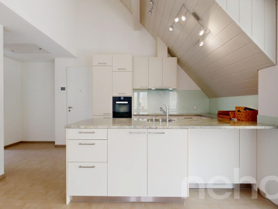 Neuwertige 4.5-Zimmer Dachwohnung mit riesigem Estrich image 2