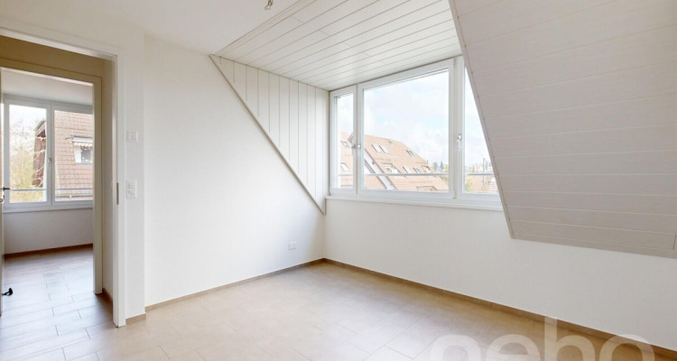 Neuwertige 4.5-Zimmer Dachwohnung mit riesigem Estrich image 8