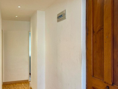 A louer: Bel attique de 2 chambres à coucher aux Eaux-Vives image 2