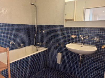 A louer: Bel attique de 2 chambres à coucher aux Eaux-Vives image 8