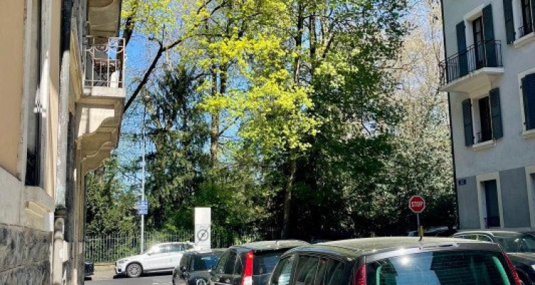 A louer: Bel attique de 2 chambres à coucher aux Eaux-Vives image 13