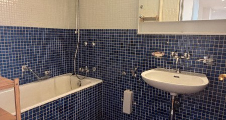 A louer: Bel attique de 2 chambres à coucher aux Eaux-Vives image 8