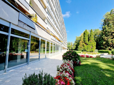 Luxury Apartment, Indoor & Outdoor Pool, Sauna,  close to Geneva Center image 11