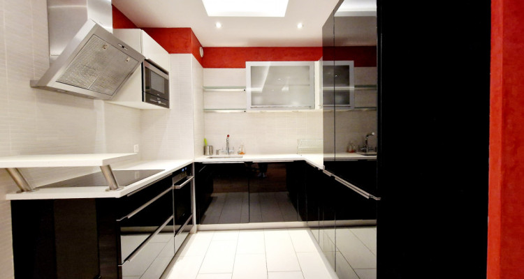 En Exclusivité : Appartement luxueux, piscine et sauna proche centre Genève image 3