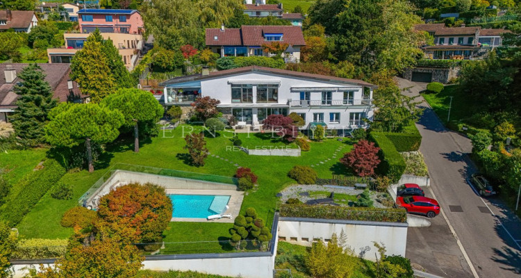 Propriété de prestige avec jardin paysager, piscine et panorama sur le Léman image 1