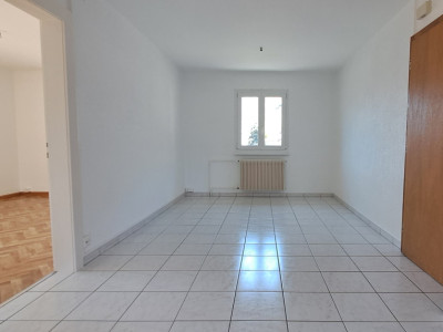 Charmant 3.5 pièces d’env. 62m2 lumineux avec balcons et jardin à Ardon image 4