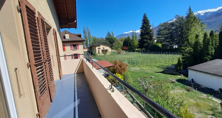 Charmant 3.5 pièces d’env. 62m2 lumineux avec balcons et jardin à Ardon image 5