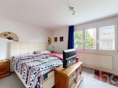 Geräumiges 5-Zimmer Doppeleinfamilienhaus mit pflegeleichtem Garten image 3