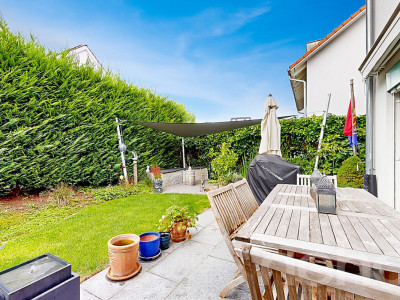 Geräumiges 5-Zimmer Doppeleinfamilienhaus mit pflegeleichtem Garten image 12