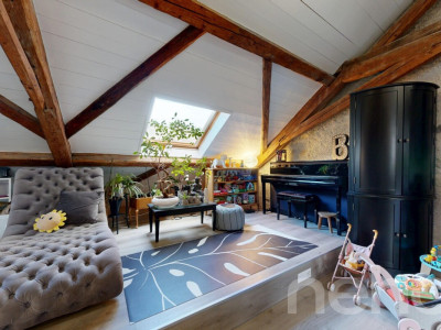 Maison villageoise avec terrasse et séjour cathédrale - Corsier image 5