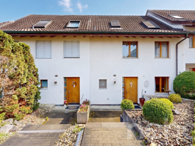 Reihenhaus mit viel Platz für Wohnen und Arbeiten image 1