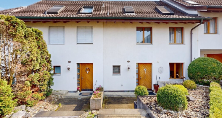 Reihenhaus mit viel Platz für Wohnen und Arbeiten image 1