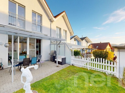 Modernes Reihenhaus mit viel Platz? an zentraler und ruhiger Lage image 1