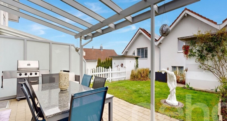 Modernes Reihenhaus mit viel Platz? an zentraler und ruhiger Lage image 2