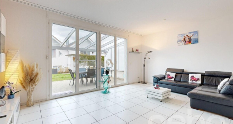 Modernes Reihenhaus mit viel Platz? an zentraler und ruhiger Lage image 3