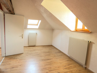 Maison de 2 appartements 3,5 pièces + 1 studio, Grand potentiel ! image 11