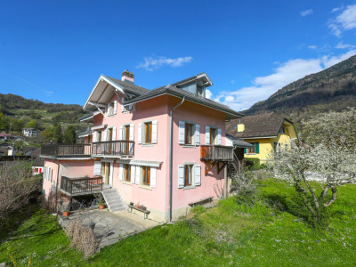 Maison de 2 appartements 3,5 pièces + 1 studio, Grand potentiel ! image 2